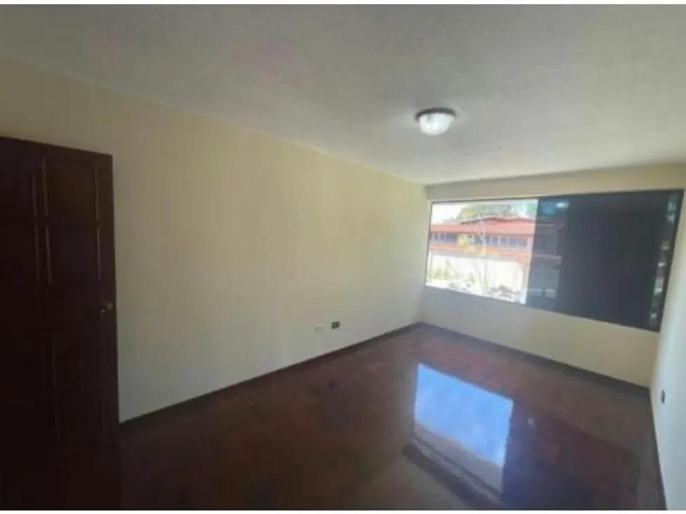 Casa de 1.830mts2 en venta incluye 4h/3b/6E en La Lagunita - El Hatill - 6