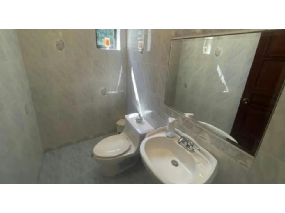 Casa de 1.830mts2 en venta incluye 4h/3b/6E en La Lagunita - El Hatill - 7