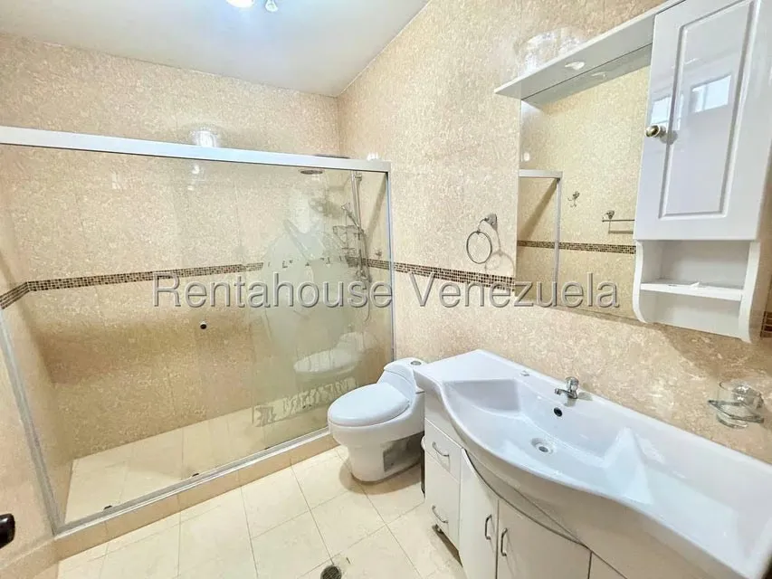Casa (1 Nivel) en Alquiler en Copacoa, Lara - 35