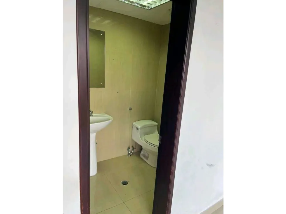 Alquilo oficina 315m2 Las Mercedes 0879 - 13