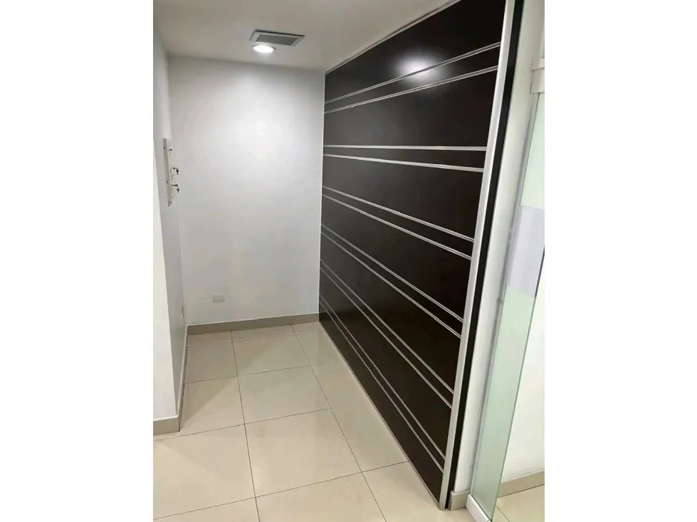 Alquilo oficina 315m2 Las Mercedes 0879 - 3