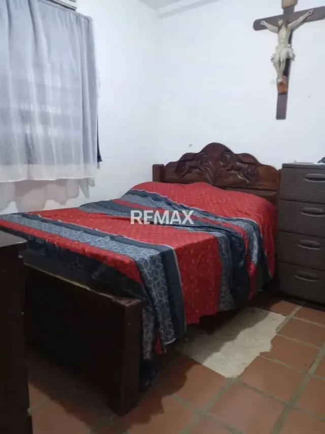 EN VENTA CASA EN SABANA MENDOZA - 4