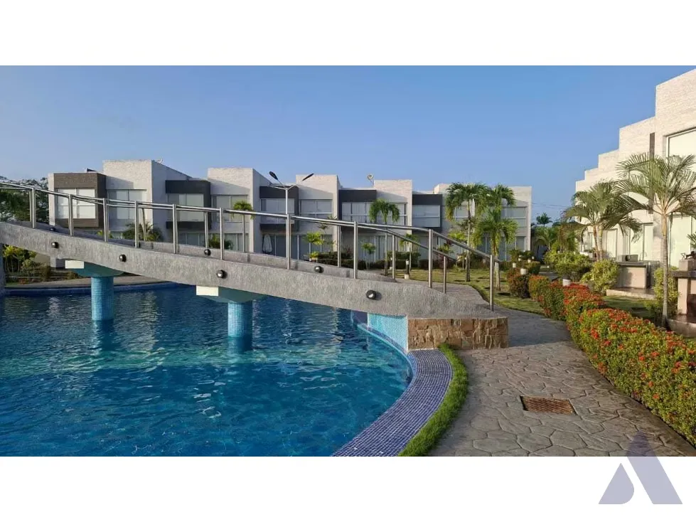 Vendo TH 125m2 Puerto encantado 8639