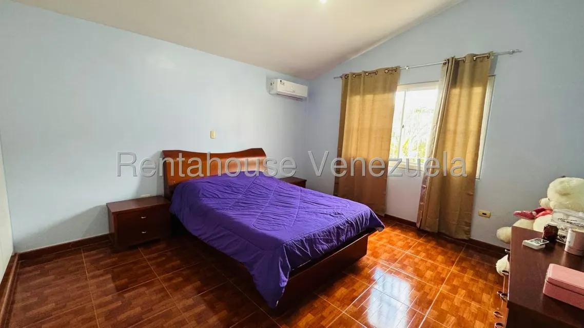 Casa (Duplex) en Venta en Guaracarima, Aragua - 28