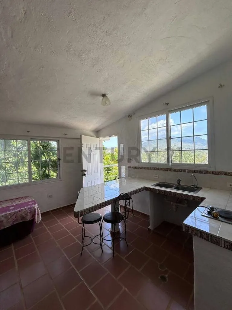 Terreno con Casa con apartamentos a pie de montaña en Guacuco - 27