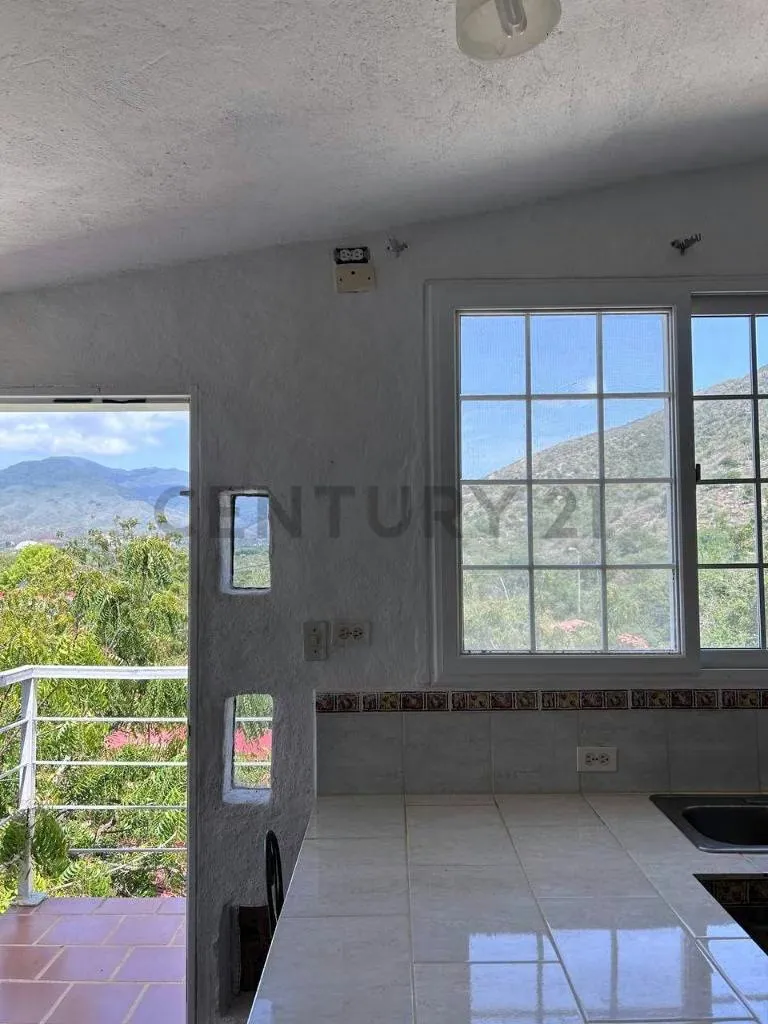 Terreno con Casa con apartamentos a pie de montaña en Guacuco - 28