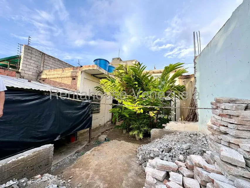 Casa (1 Nivel) en Venta en Centro, Lara - 14
