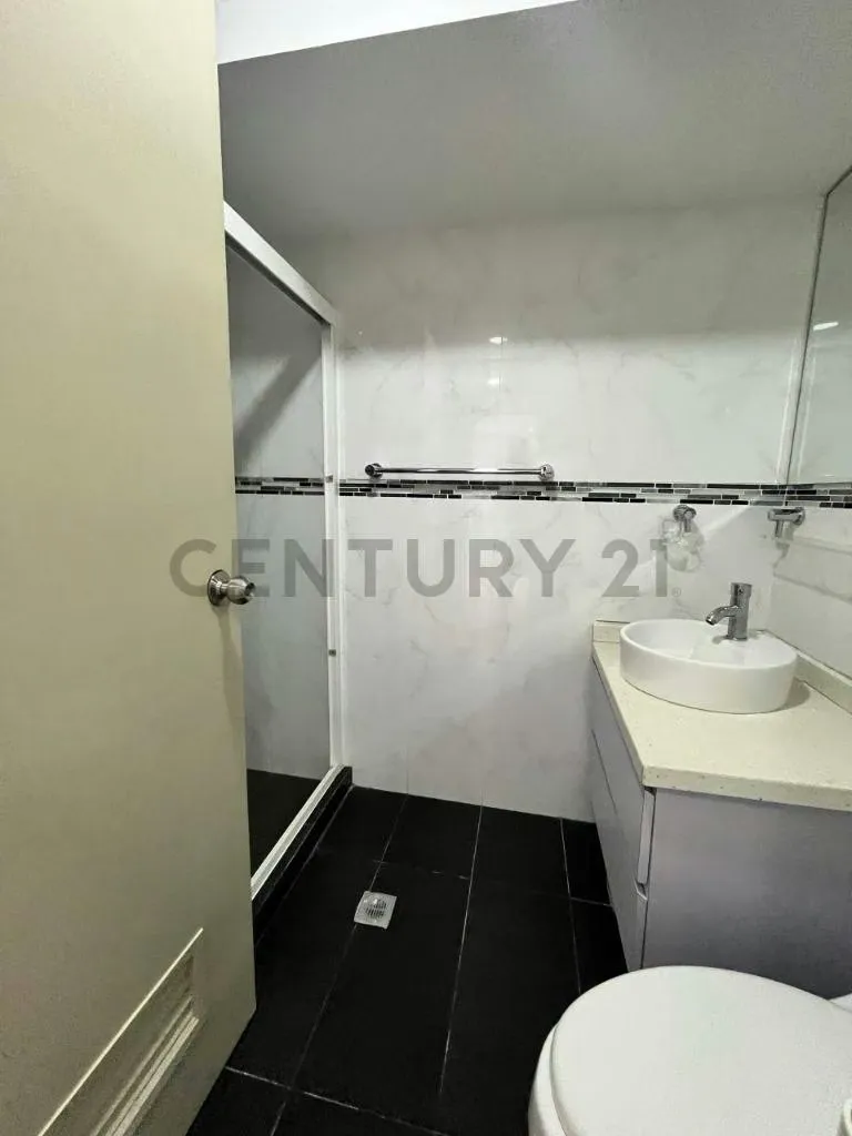 Apto Remodelado En Alquiler En Altamira 1ha/1ba/1pe - 14