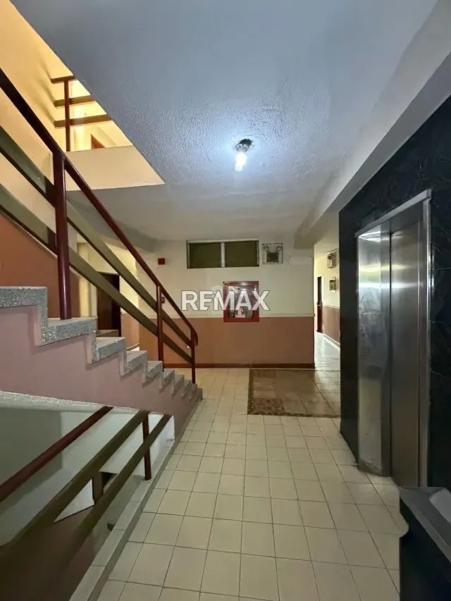 En venta hotel de tres niveles en av. Caracas. Barcelona. Anzoategui. - 9