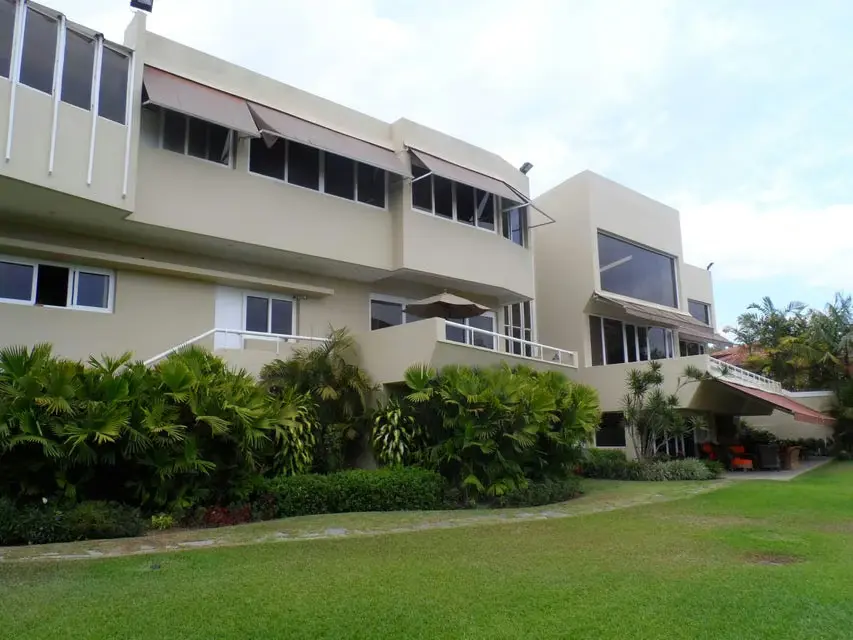 Casa (Multipes Niveles) en Venta en La Lagunita Country Club, Distrito Metropolitano - 80