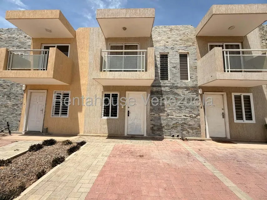 Townhouse (Duplex) en Venta en Puerta Maraven, Falcon