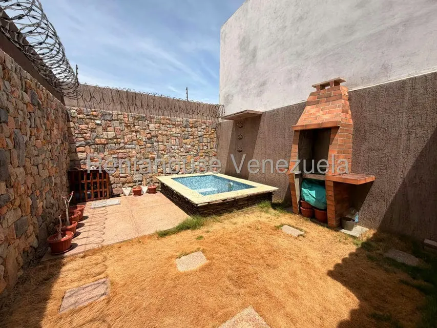 Townhouse (Duplex) en Venta en Puerta Maraven, Falcon - 11