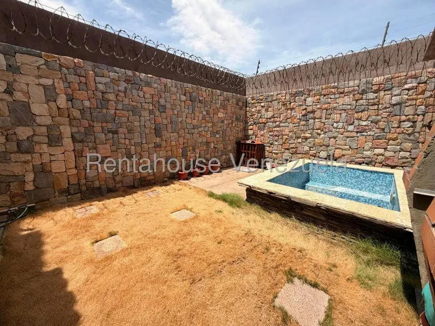 Townhouse (Duplex) en Venta en Puerta Maraven, Falcon - 14