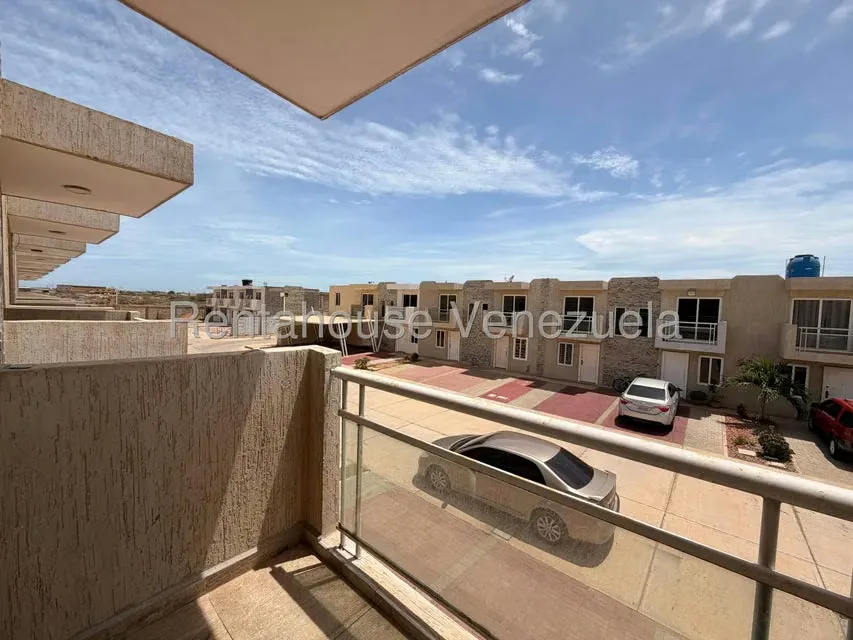 Townhouse (Duplex) en Venta en Puerta Maraven, Falcon - 27