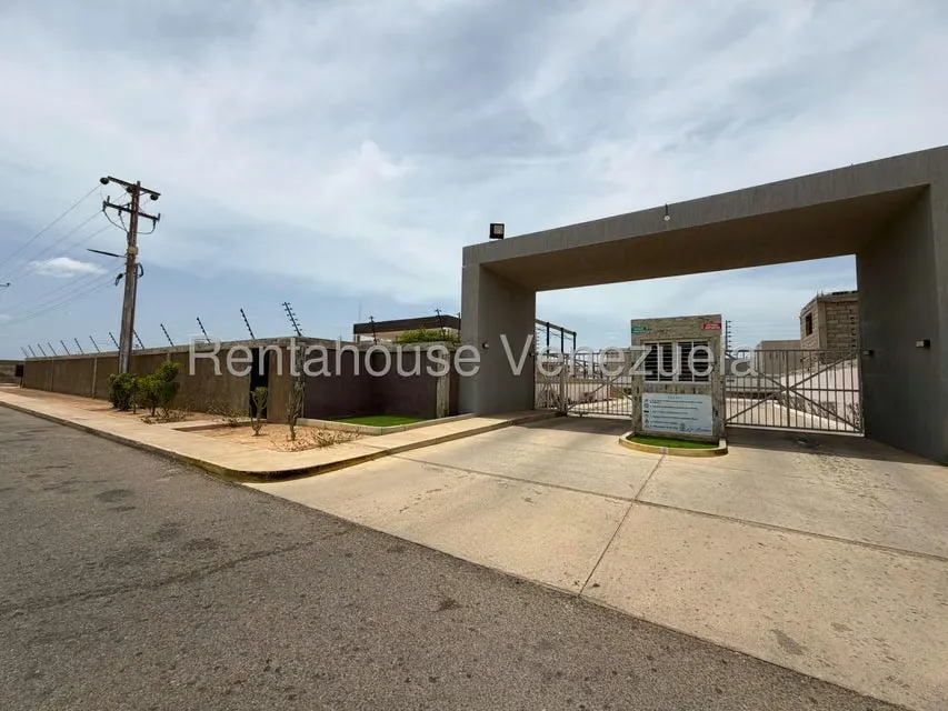 Townhouse (Duplex) en Venta en Puerta Maraven, Falcon - 33
