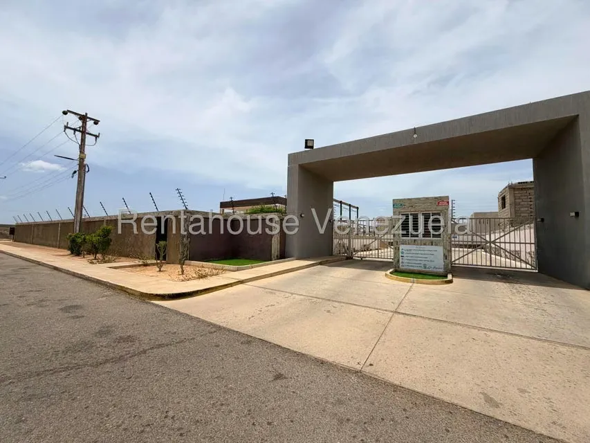 Townhouse (Duplex) en Venta en Puerta Maraven, Falcon - 46