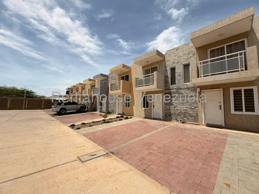 Townhouse (Duplex) en Venta en Puerta Maraven, Falcon - 53
