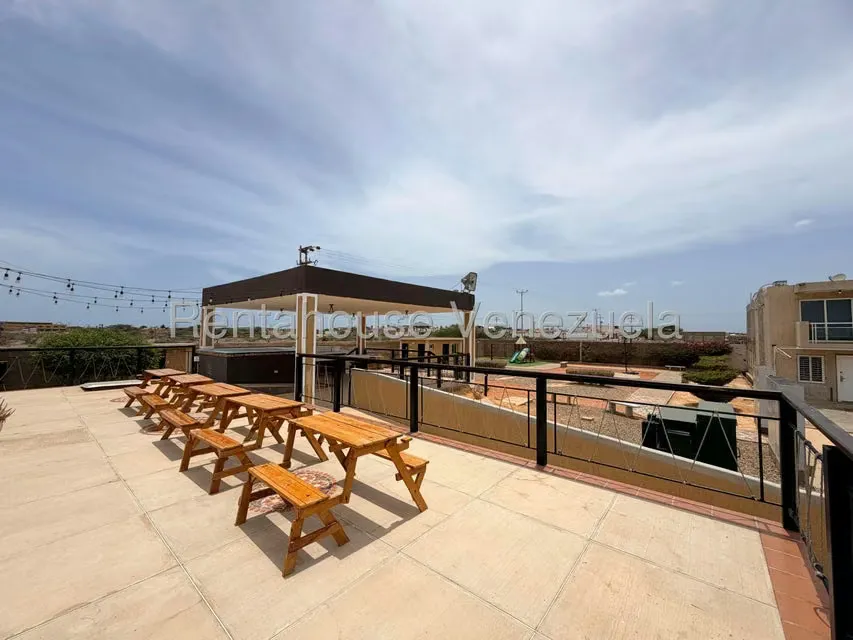 Townhouse (Duplex) en Venta en Puerta Maraven, Falcon - 56