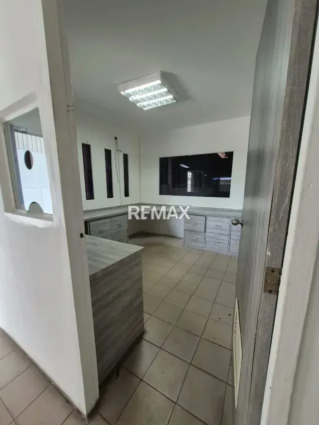 VENDE APTO EN CRISTAL DEL LAGO