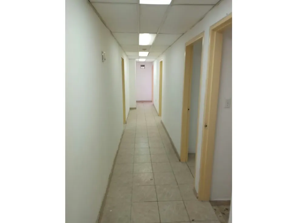 VENTA DE AMPLIA OFICINA EN LAS DELICIAS SABANA GRANDE - 9