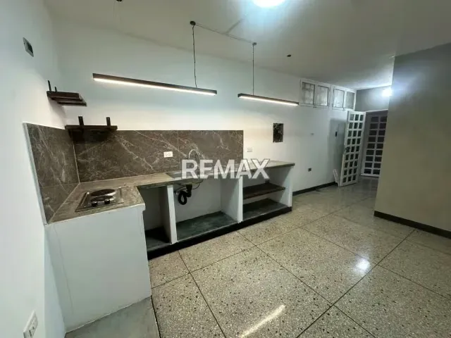 De Oportunidad Alquiler Tipo Estudio Sin Amoblar en Ciudad Ojeda - 2