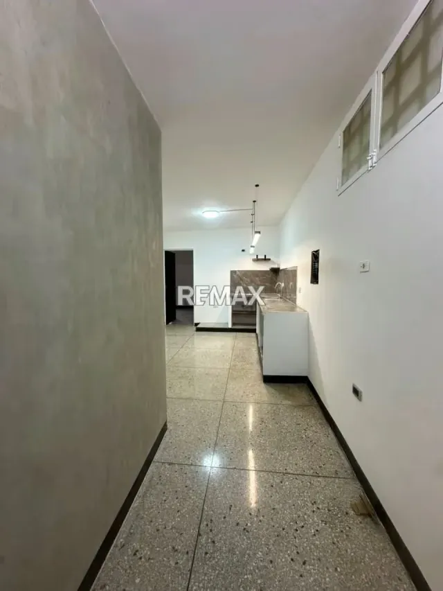 De Oportunidad Alquiler Tipo Estudio Sin Amoblar en Ciudad Ojeda - 4