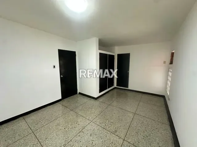 De Oportunidad Alquiler Tipo Estudio Sin Amoblar en Ciudad Ojeda - 5