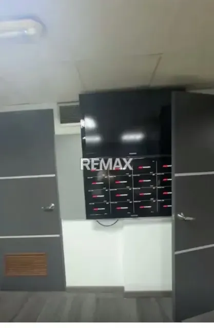 VENTA FONDO DE COMERCIO RESTAURANTE AV. BARALT 950M2 PIE DE CALLE Y REMODELADO - 12