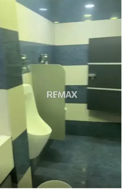 VENTA FONDO DE COMERCIO RESTAURANTE AV. BARALT 950M2 PIE DE CALLE Y REMODELADO - 4