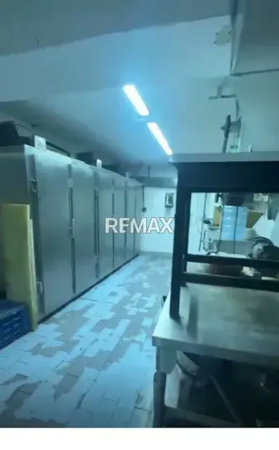 VENTA FONDO DE COMERCIO RESTAURANTE AV. BARALT 950M2 PIE DE CALLE Y REMODELADO - 8
