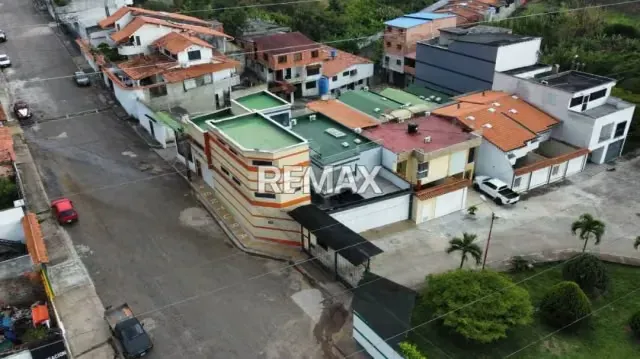 EN VENTA TERRENO UBICADO EN BARRIO BOLIVAR URB. ESPINALITO - 7