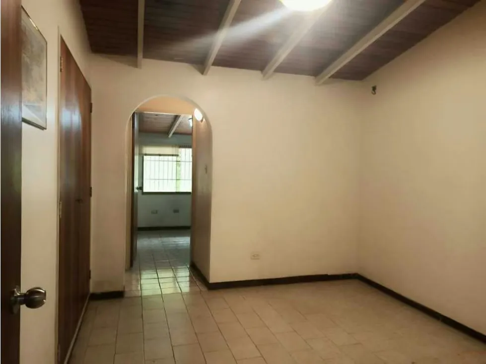En venta casa 335m2 Colinas de la California 0849 - 6