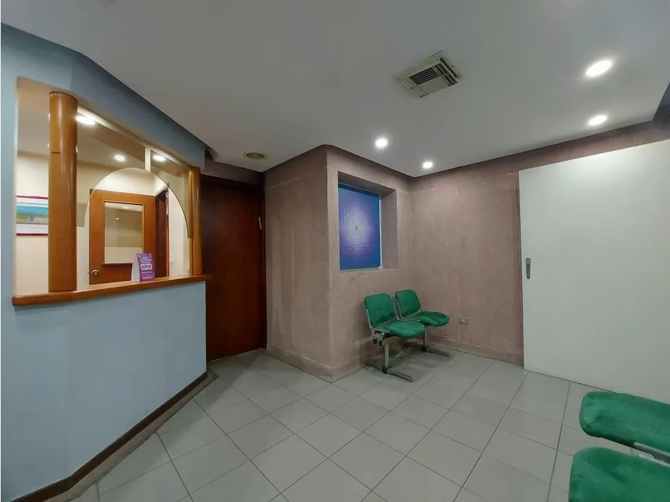 Alquilo cubiculo consultorio 12m2 Axexo Clinicas Caracas 9863 - 3
