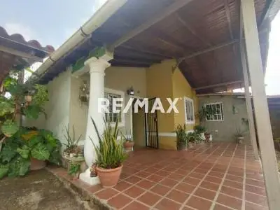 EN VENTA AMPLIA Y ACOGEDORA CASA CON PATIO EN ESCUDO DE ARMAS LA ASUNCION, ISLA DE MARGARITA