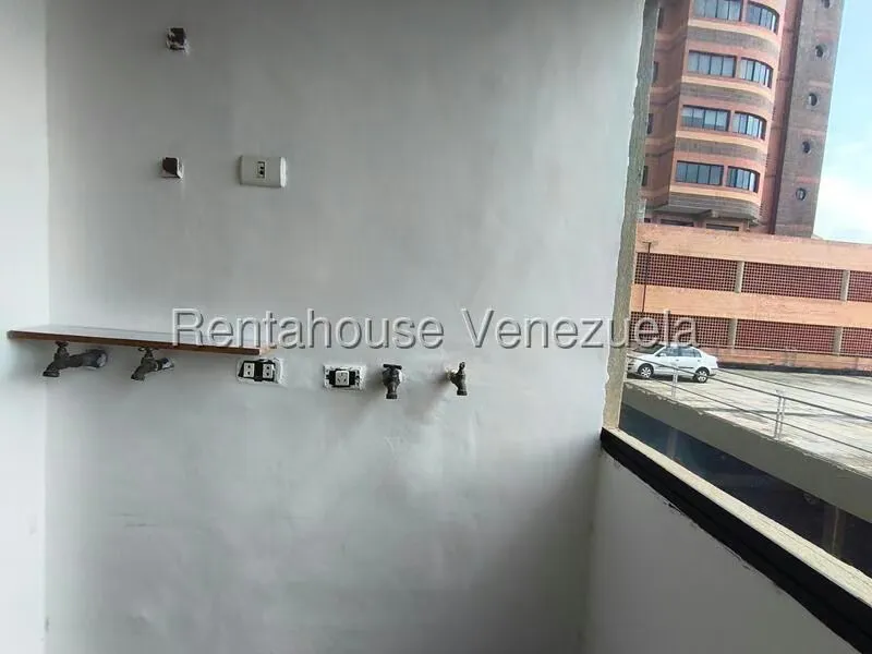 Apartamento (1 Nivel) en Alquiler en Los Mangos, Carabobo - 13