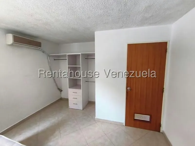 Apartamento (1 Nivel) en Alquiler en Los Mangos, Carabobo - 17