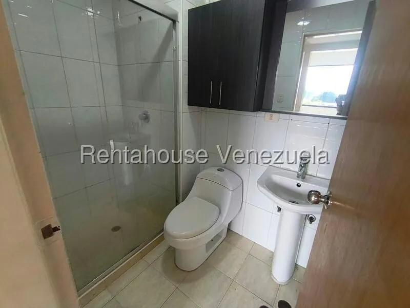Apartamento (1 Nivel) en Alquiler en Los Mangos, Carabobo - 23
