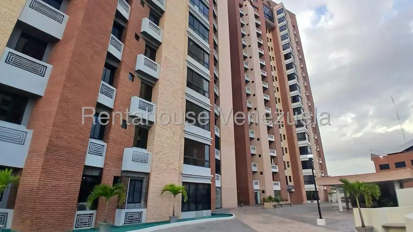 Apartamento (1 Nivel) en Venta en Triangulo del Este, Lara