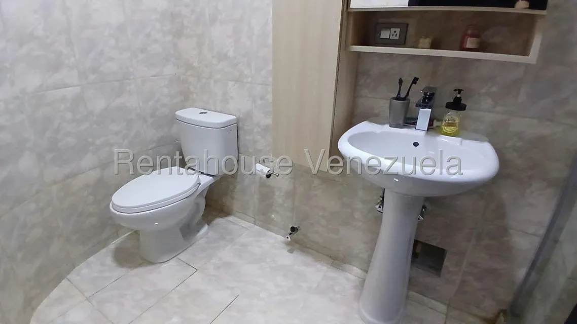 Apartamento (1 Nivel) en Venta en Triangulo del Este, Lara - 17