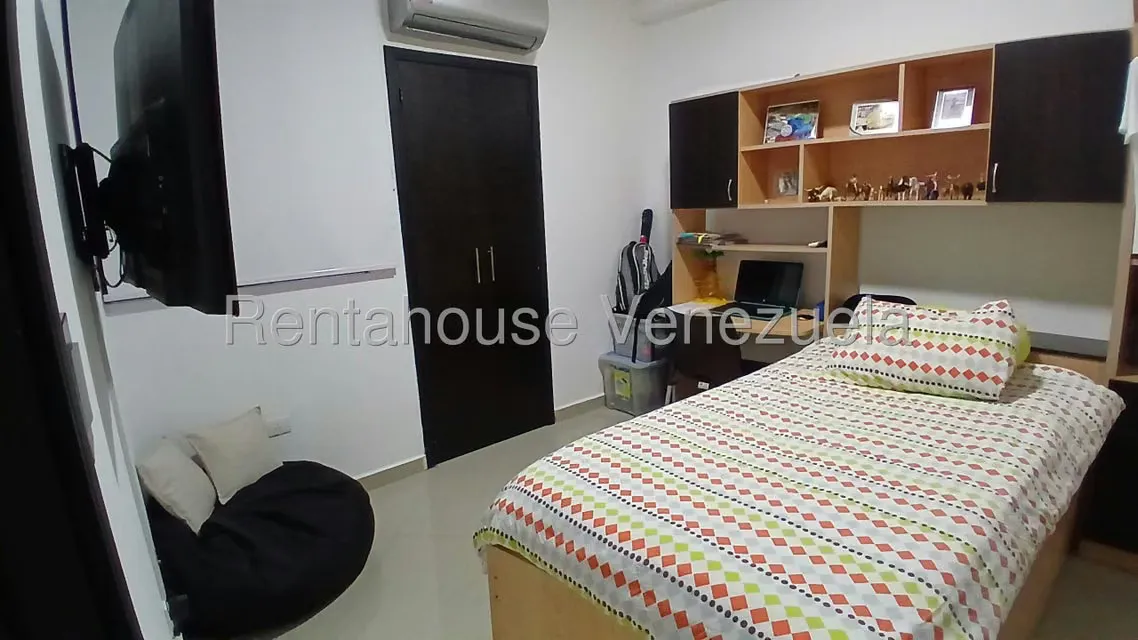 Apartamento (1 Nivel) en Venta en Triangulo del Este, Lara - 18
