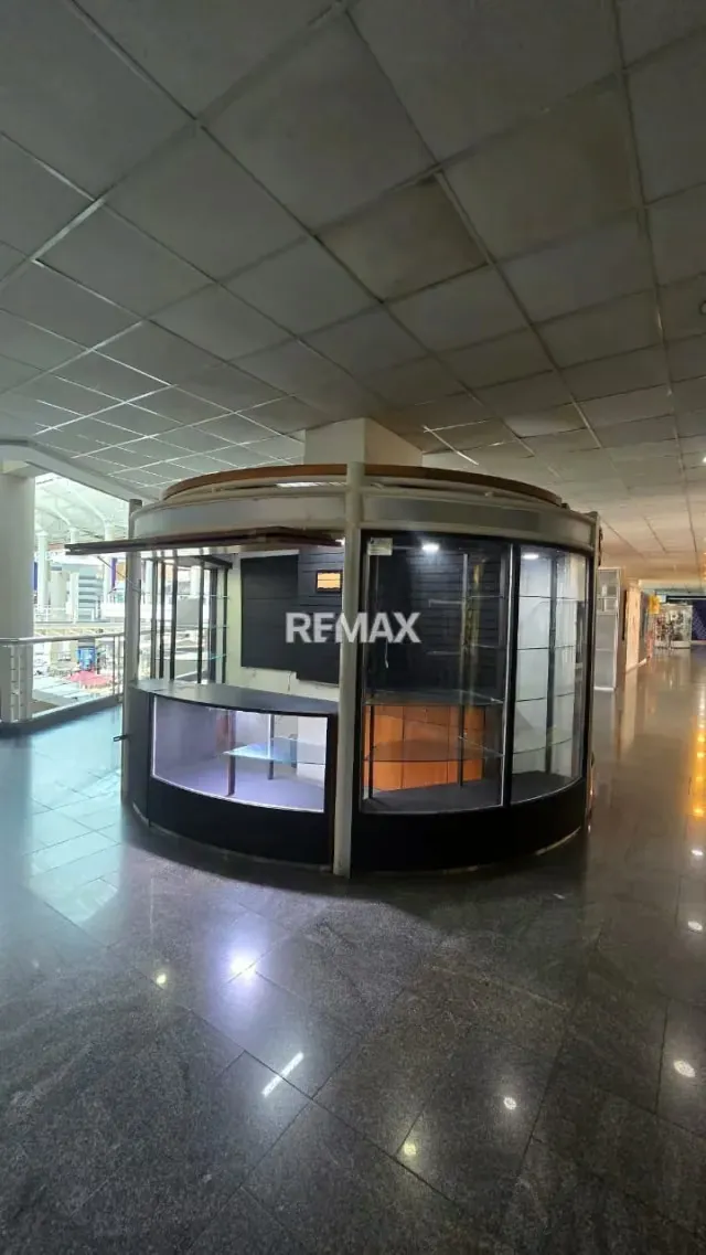 ALQUILER LOCAL COMERCIAL. CENTRO COMERCIAL CRISTAL, NAGUANAGUA - 2