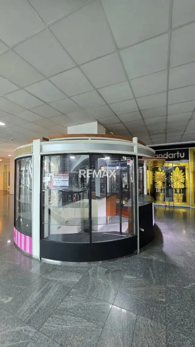 ALQUILER LOCAL COMERCIAL. CENTRO COMERCIAL CRISTAL, NAGUANAGUA - 6