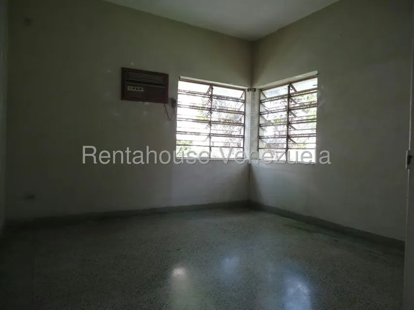 Casa (Duplex) en Alquiler en Las Acacias, Distrito Metropolitano - 3
