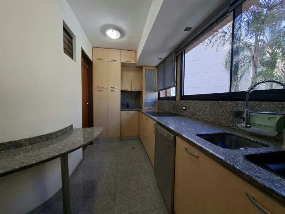 Se alquila apartamento 145m2 Las Mesetas 0866 - 8