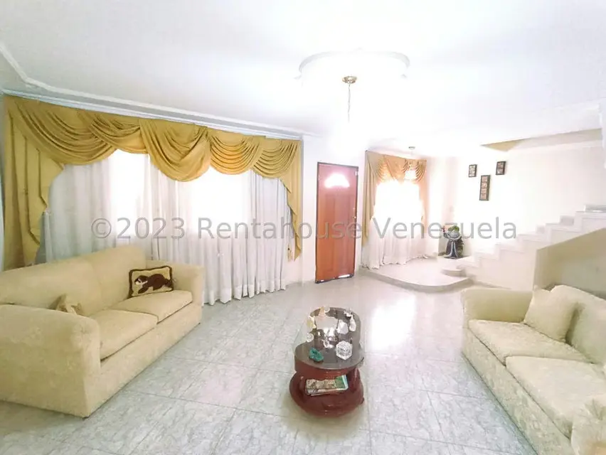 Casa (Multipes Niveles) en Venta en La Mora II, Aragua - 2