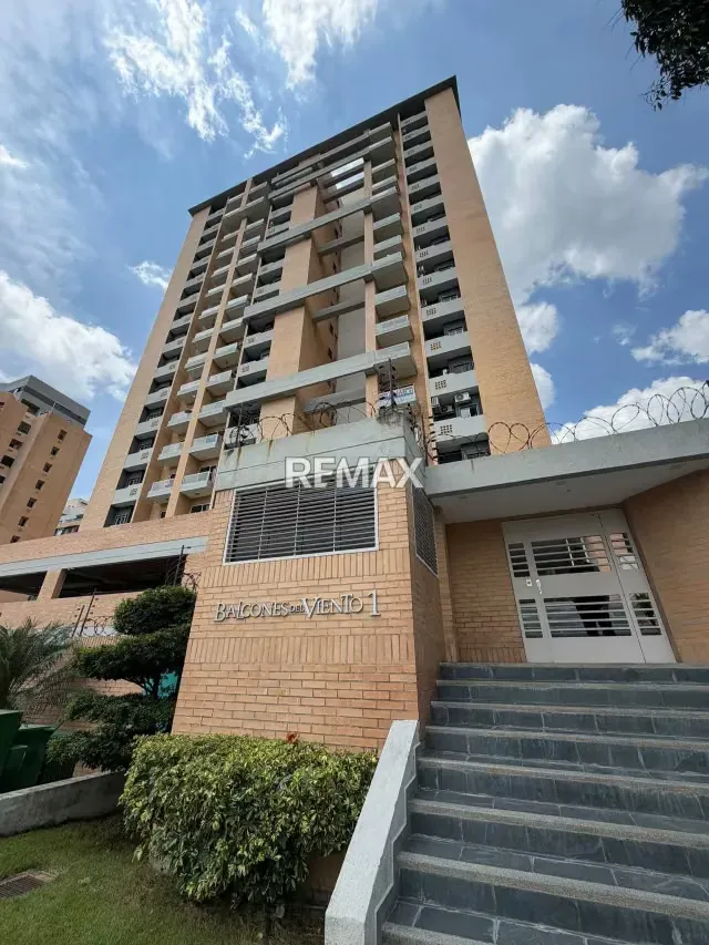 Alquiler de Apartamento en Resd. Balcones del Viento Tazajal Naguanagua AMOBLADO
