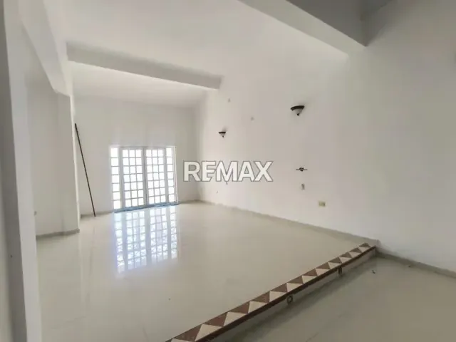 En venta Hermosa y Amplia Casa en Urbanización Valle de Luna, Sector Tipuro. Maturín - 8