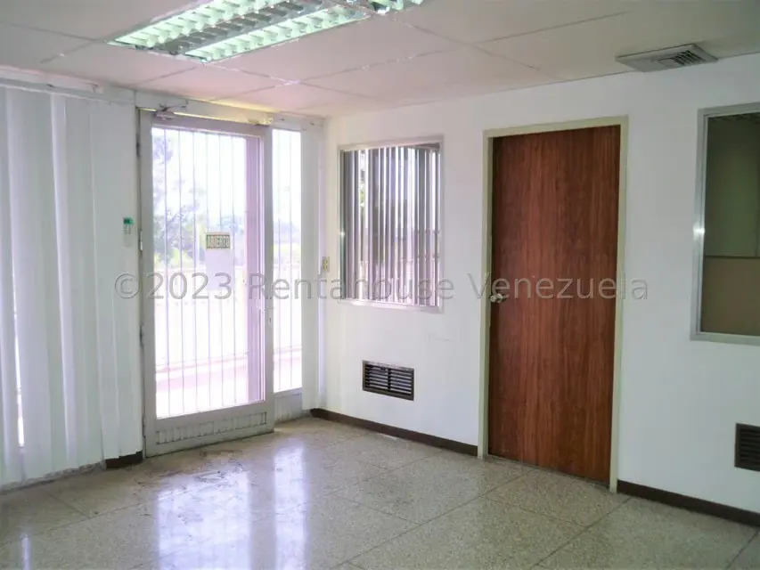 Comercial (Local Comercial) en Venta en Urbanizacion Industrial Santa Cruz, Aragua - 2