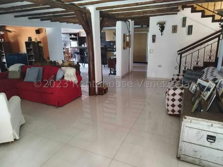 Casa (Multipes Niveles) en Venta en Oripoto, Distrito Metropolitano - 11
