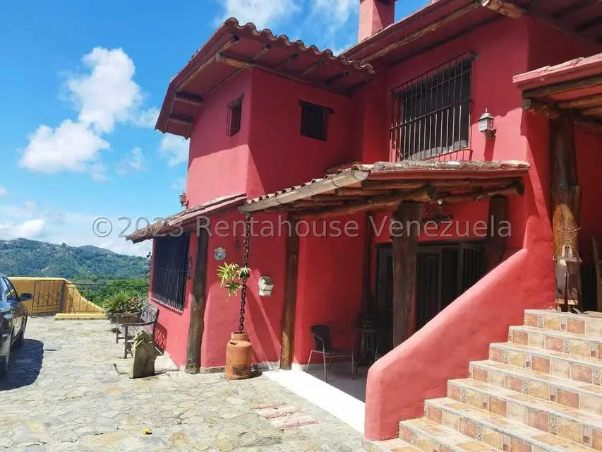 Casa (Multipes Niveles) en Venta en Oripoto, Distrito Metropolitano - 2